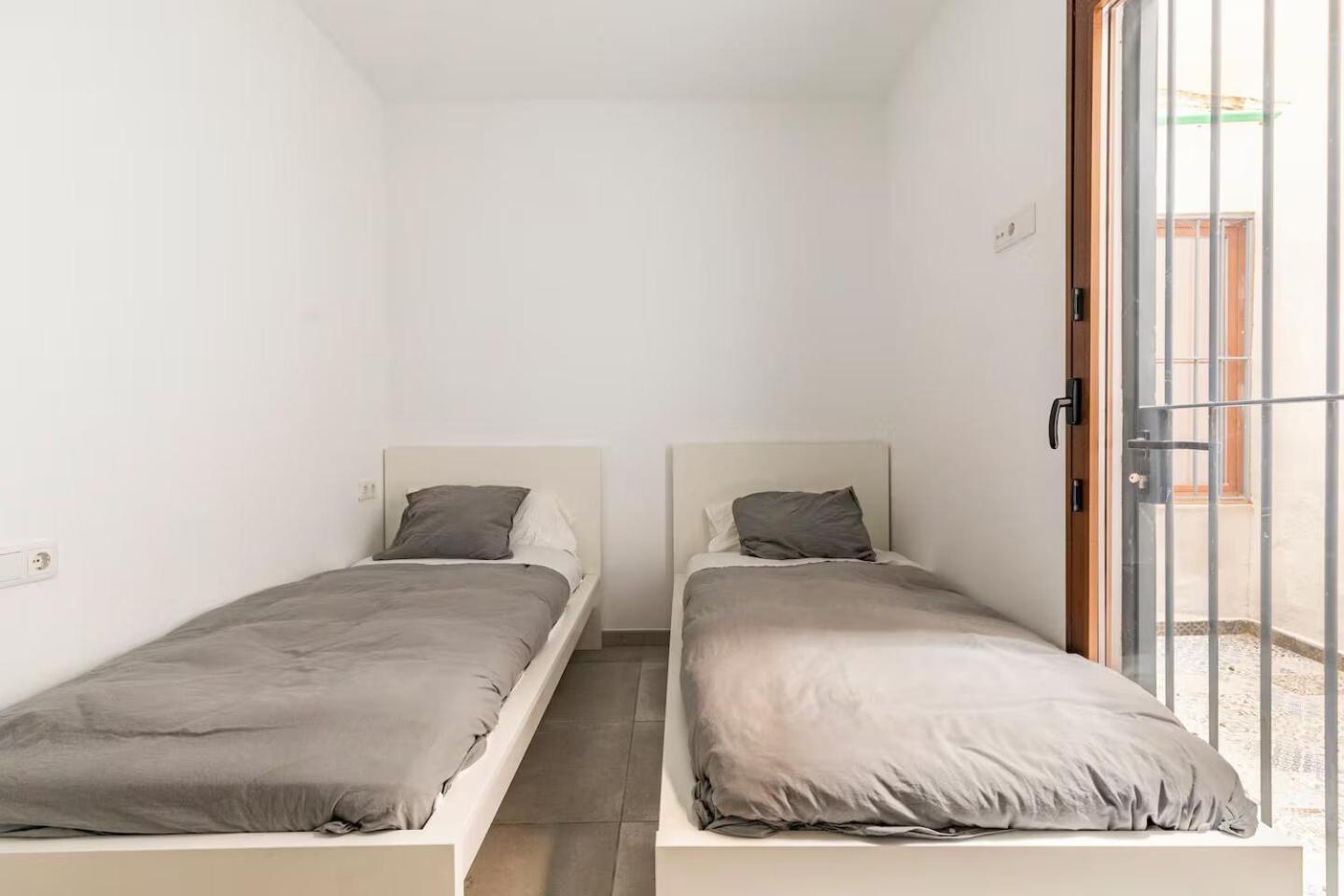 Vivienda Junto A Ruzafa - 12 Pax Y Mas Leilighet Valencia Eksteriør bilde