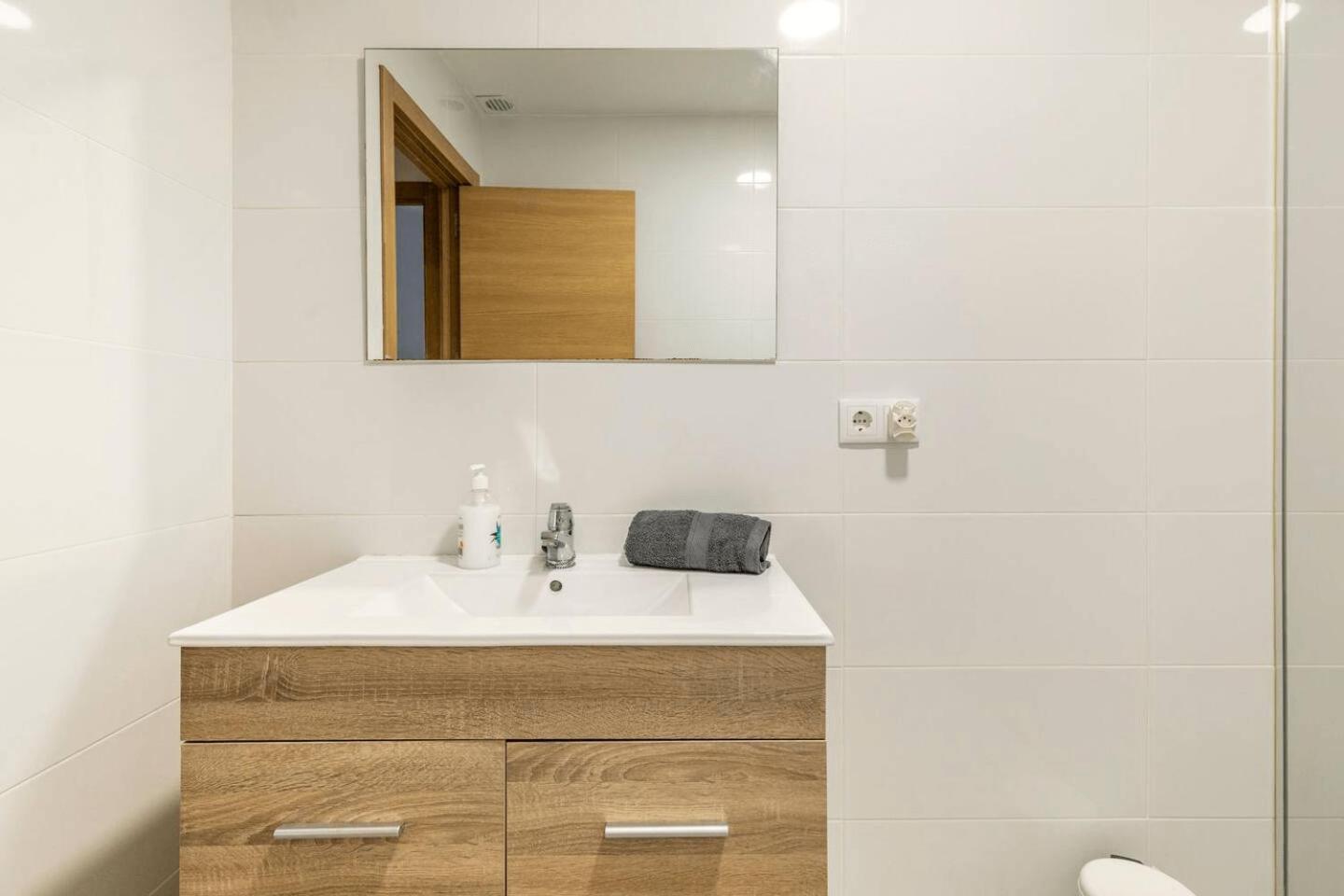 Vivienda Junto A Ruzafa - 12 Pax Y Mas Leilighet Valencia Eksteriør bilde