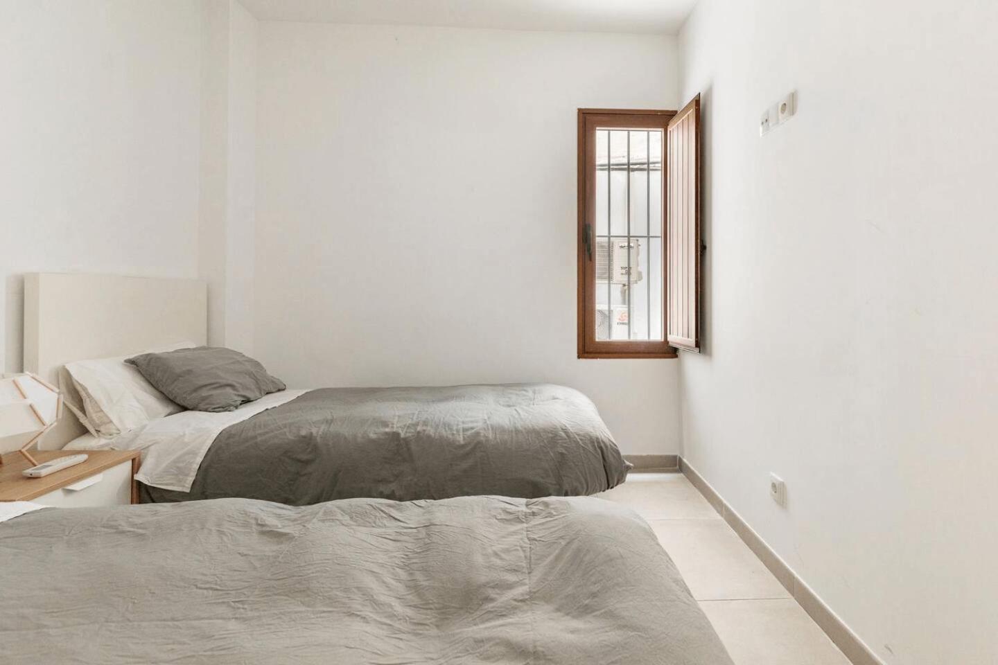 Vivienda Junto A Ruzafa - 12 Pax Y Mas Leilighet Valencia Eksteriør bilde